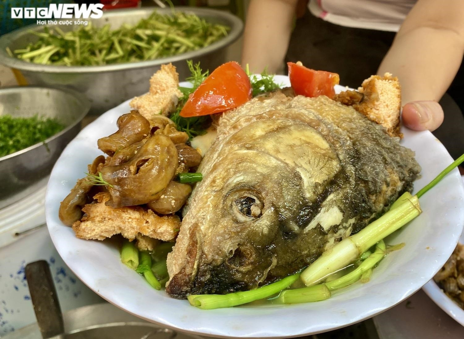 Bún Cá Hàng Đậu - Khám Phá Món Ăn Nổi Tiếng Hà Nội