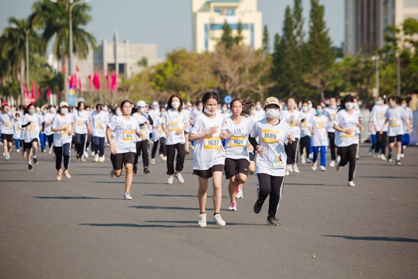 Thousands of students responded to the 21-day run with S-Race Online in the Central region