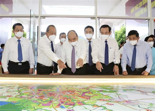 Conference calls for investment in HCM City’s Cu Chi, Hoc Mon districts hinh anh 2
