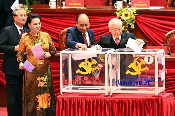 Hình ảnh các đại biểu bỏ phiếu bầu Ban Chấp hành Trung ương khóa XIII
