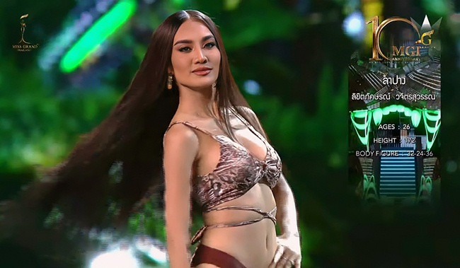 Kiều nữ mất mặt vì bikini 'phản chủ'