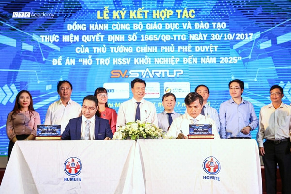 Hướng nghiệp trực tuyến cho hơn 25.000 học sinh THPT toàn quốc