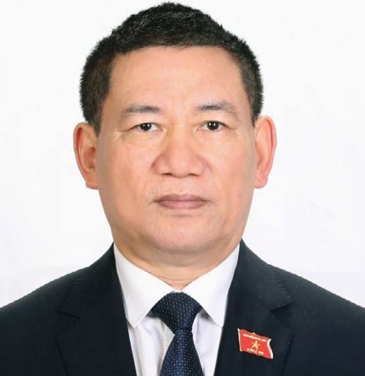 Investors tip-toeing around real estate risk