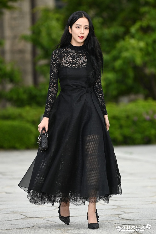 Sao Hàn đổ bộ sự kiện Dior Woman Fall 2022 Jisoo BLACKPINK và Bae Suzy  xứng danh đại sứ toàn cầu  Phong cách sao  Việt Giải Trí