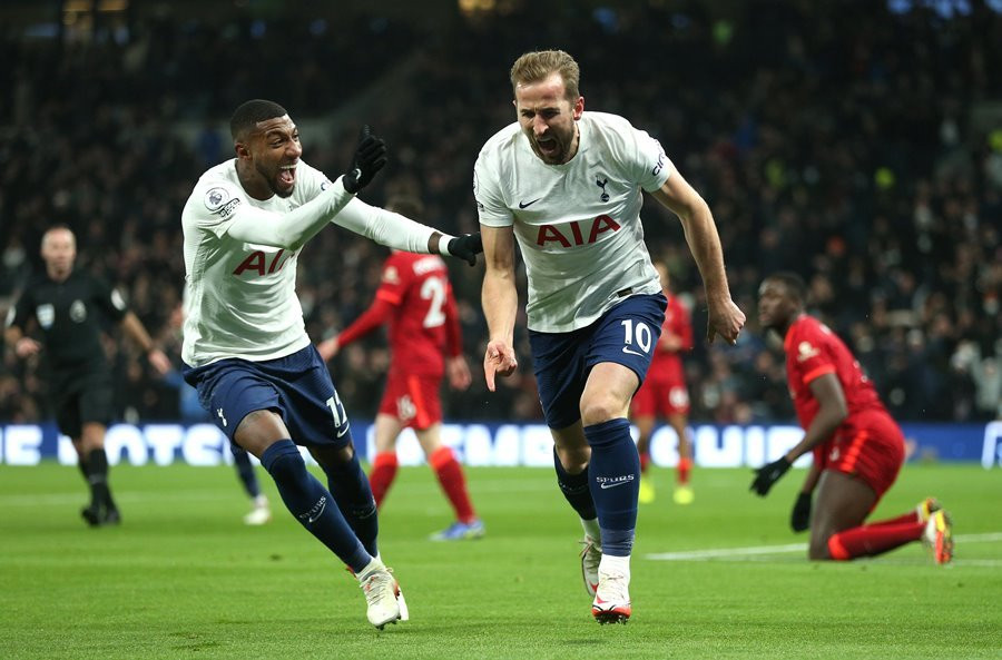 Kane - Son giúp Tottenham thoát thua Liverpool
