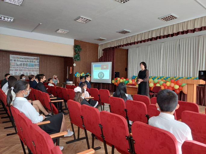 Khai giảng lớp tiếng Việt cho gần 20 học sinh ở thành phố Kiev