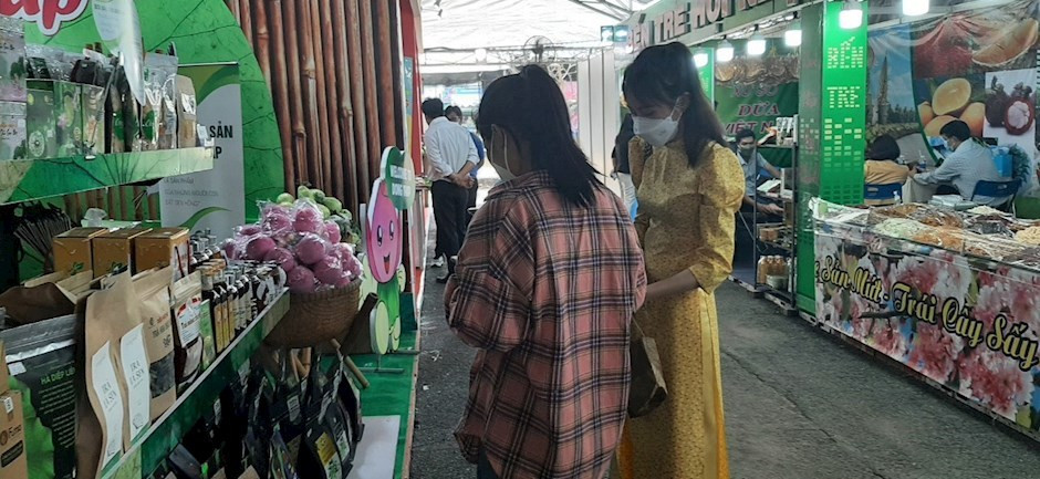 Khai mạc Hội nghị Kết nối cung - cầu giữa TPHCM và các tỉnh thành năm 2021