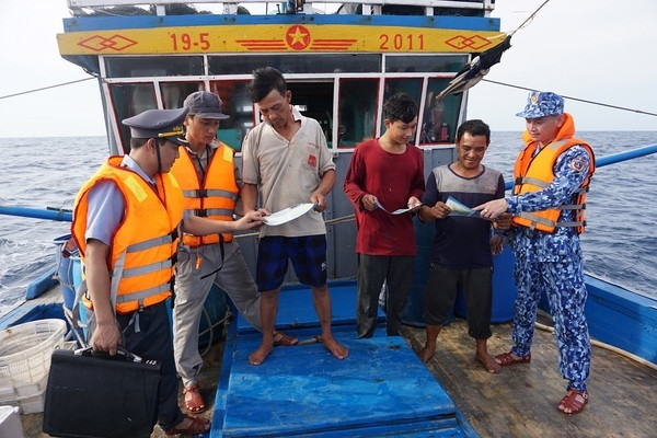 Không ngừng đẩy mạnh công tác tuyên truyền, đưa Luật Cảnh sát Biển Việt Nam đi vào cuộc sống