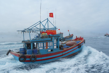 Kịch liệt phản đối lệnh cấm đánh bắt cá phi lý của Trung Quốc ở Biển Đông