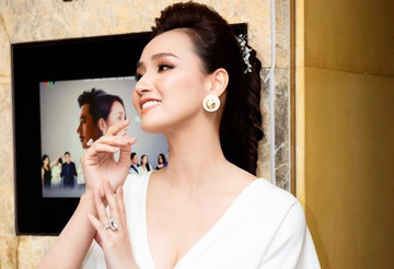 Lã Thanh Huyền đeo kim cương chục tỷ đi ra mắt phim mới