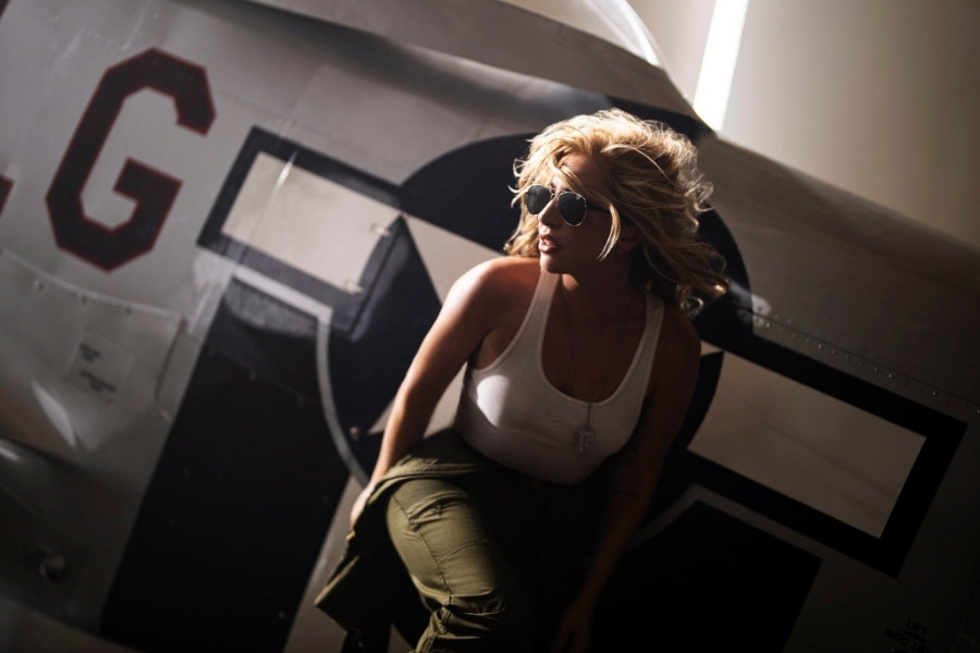 Lady Gaga đẳng cấp trong MV nhạc phim bom tấn của Tom Cruise