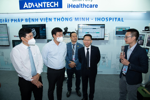 lanh dao tinh dong thap tham quan mo hinh benh vien thong minh cua advantech viet nam d6f1efa95c824000b1fa121debf3cb85