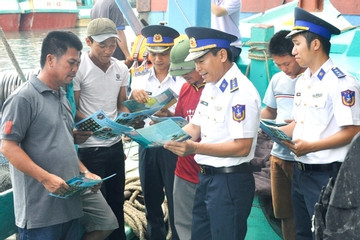 Linh hoạt các hình thức, phương pháp tuyên truyền Luật Cảnh sát biển Việt Nam
