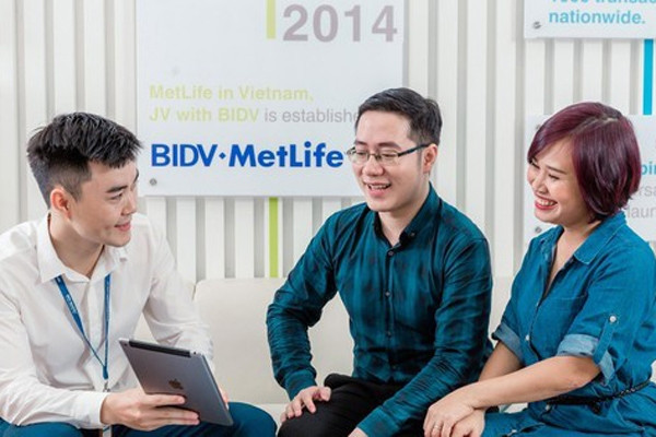 Lo hậu Covid, người trẻ tìm kiếm bảo hiểm sức khoẻ