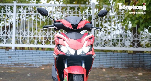 Loạt tính năng hiện đại dần phổ biến trên xe máy tại Việt Nam ảnh 4