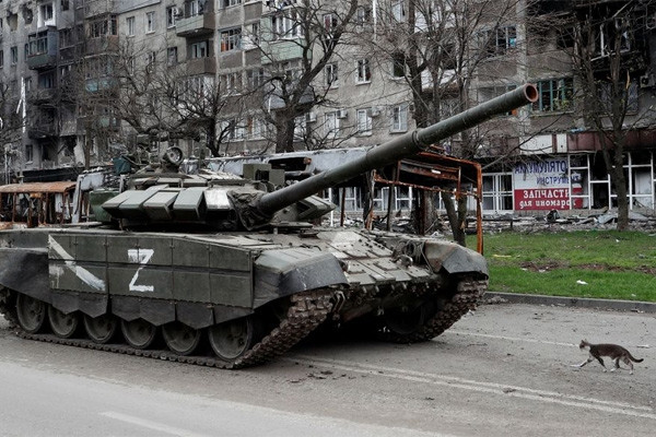 Lực lượng Ukraine không buông súng ở thành phố Mariupol, Nga ra tối hậu thư mới
