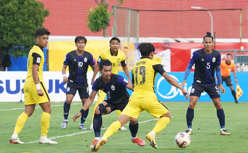 Malaysia đè bẹp Campuchia trận ra quân AFF Cup