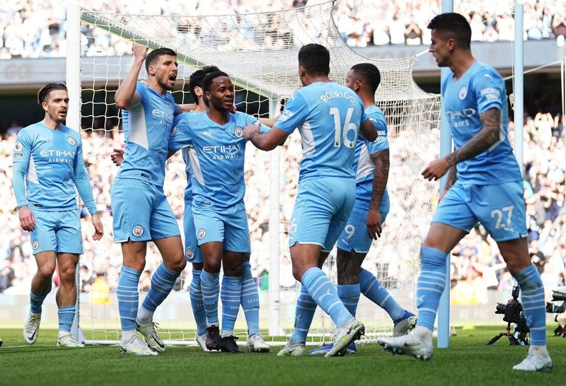 Đè bẹp Newcastle 5-0, Man City tiến gần đến ngôi vương