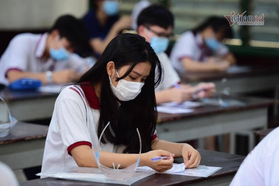 Một cô giáo tự nhận là người buộc học sinh viết cam kết không thi lớp 10