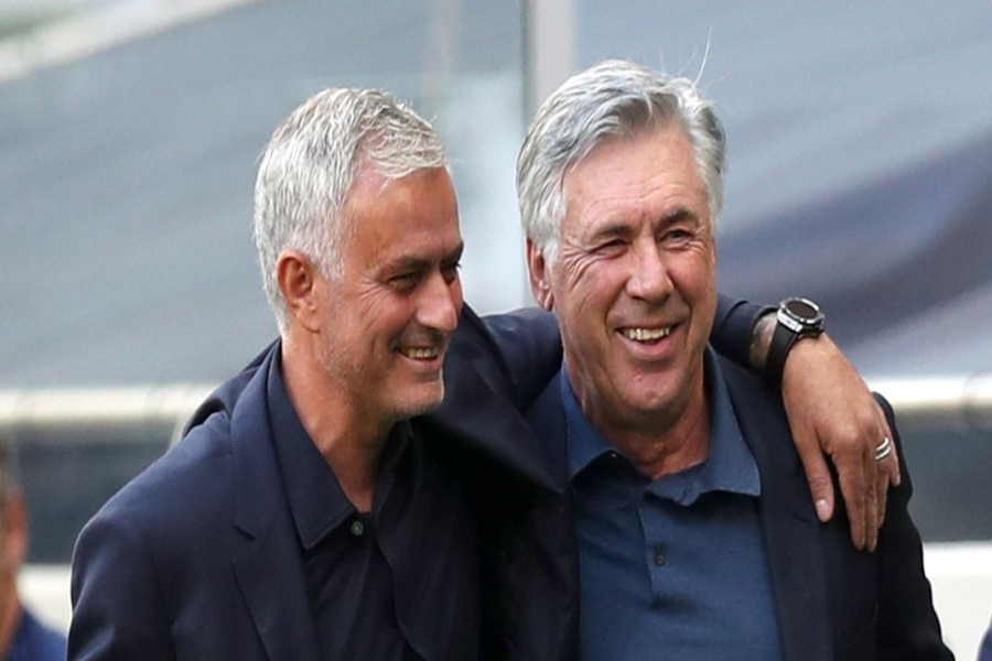 Mourinho chúc Ancelotti cùng Real Madrid đả bại Liverpool