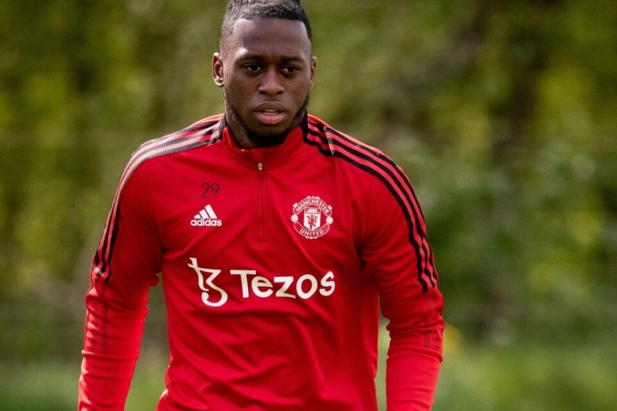 MU tống khứ Wan-Bissaka, ký gấp 3 cầu thủ mới