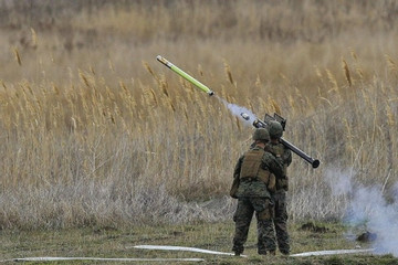 Mỹ cảnh báo sắp 'cạn' tên lửa viện trợ cho Ukraine