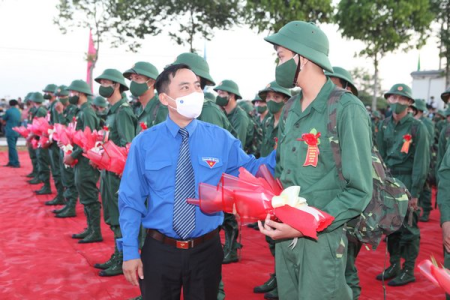 Nâng cao nhận thức, trách nhiệm của tuổi trẻ Việt Nam với nhiệm vụ đảm bảo quốc phòng