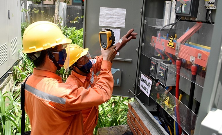 Nắng nóng lên đến 40 độ C, cảnh báo tiêu thụ điện tăng mạnh