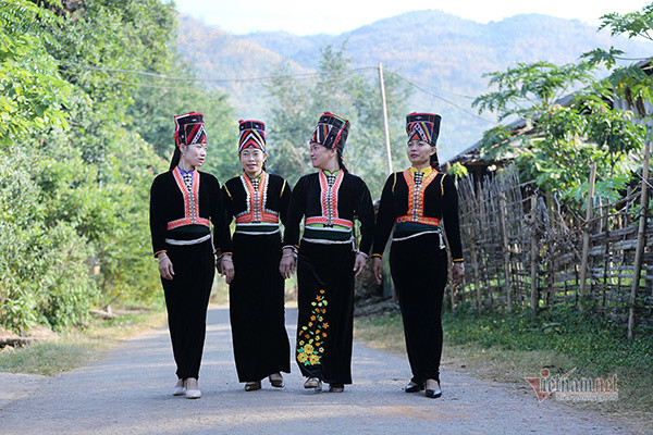 Trang phục dân tộc Kháng trong các dịp lễ hội
