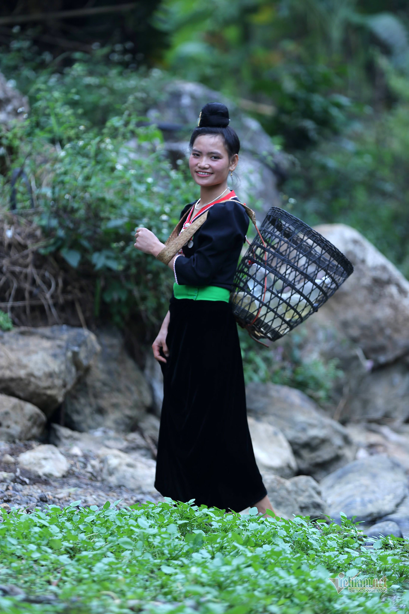 Nét đặc sắc trên chiếc váy Thái | Báo Nghệ An điện tử