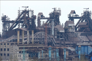 Nga đề xuất ngừng bắn quanh nhà máy Azovstal, Moscow nghi Kiev phá hoại kho dầu