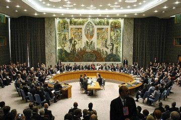 Nga tính tẩy chay họp Hội đồng Bảo an, Ukraine trưng cầu dân ý về trung lập