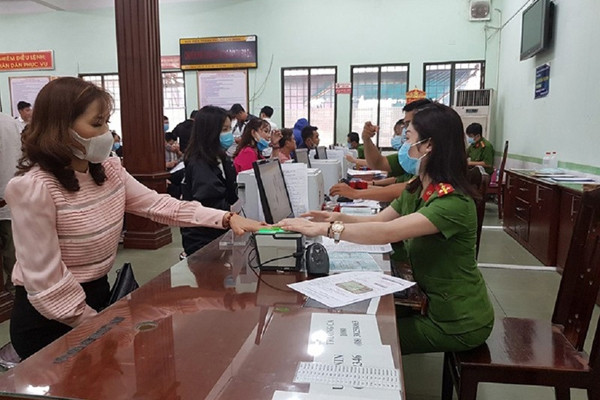 Tay Ninh starts to register for residency, issue CCCD online