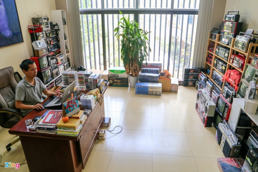 Người sở hữu hơn 1.400 chiếc cassette ở Hà Nội