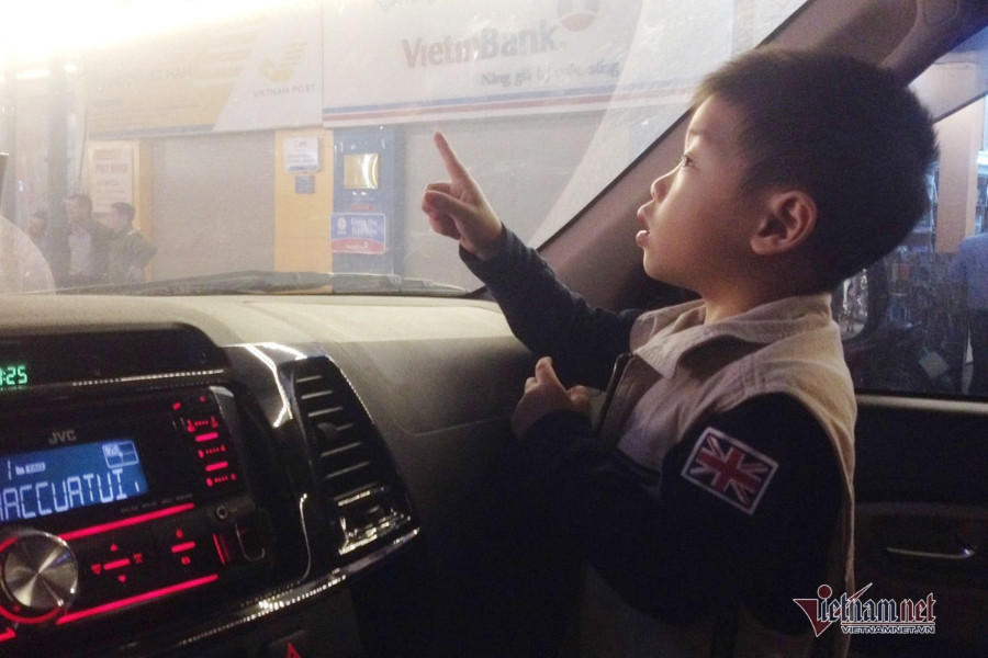 Người Việt ít quan tâm đến sự an toàn của trẻ khi đi ô tô