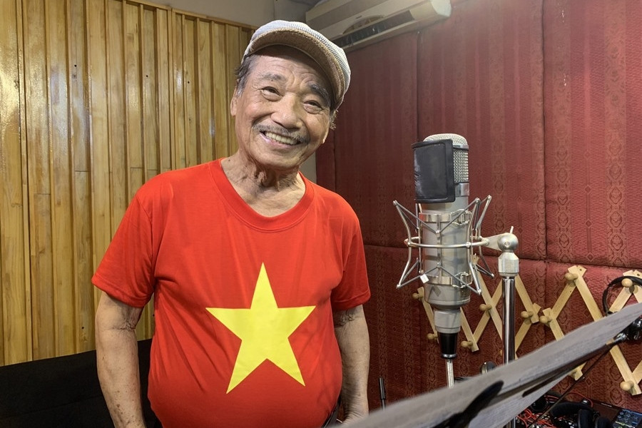 NSND Trần Hiếu U90 cùng 50 nghệ sĩ hát trong MV cổ vũ SEA Games 31