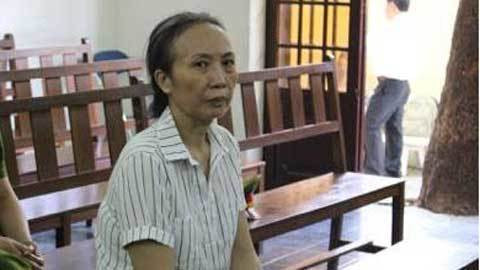 “Nữ hoàng xe tay ga” cho cả mẹ nuôi và bạn thân vào bẫy