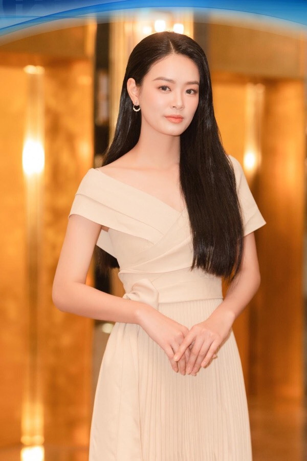 Nữ sinh đẹp như sao Hàn, mê bóng đá thi Miss World Việt Nam 2022