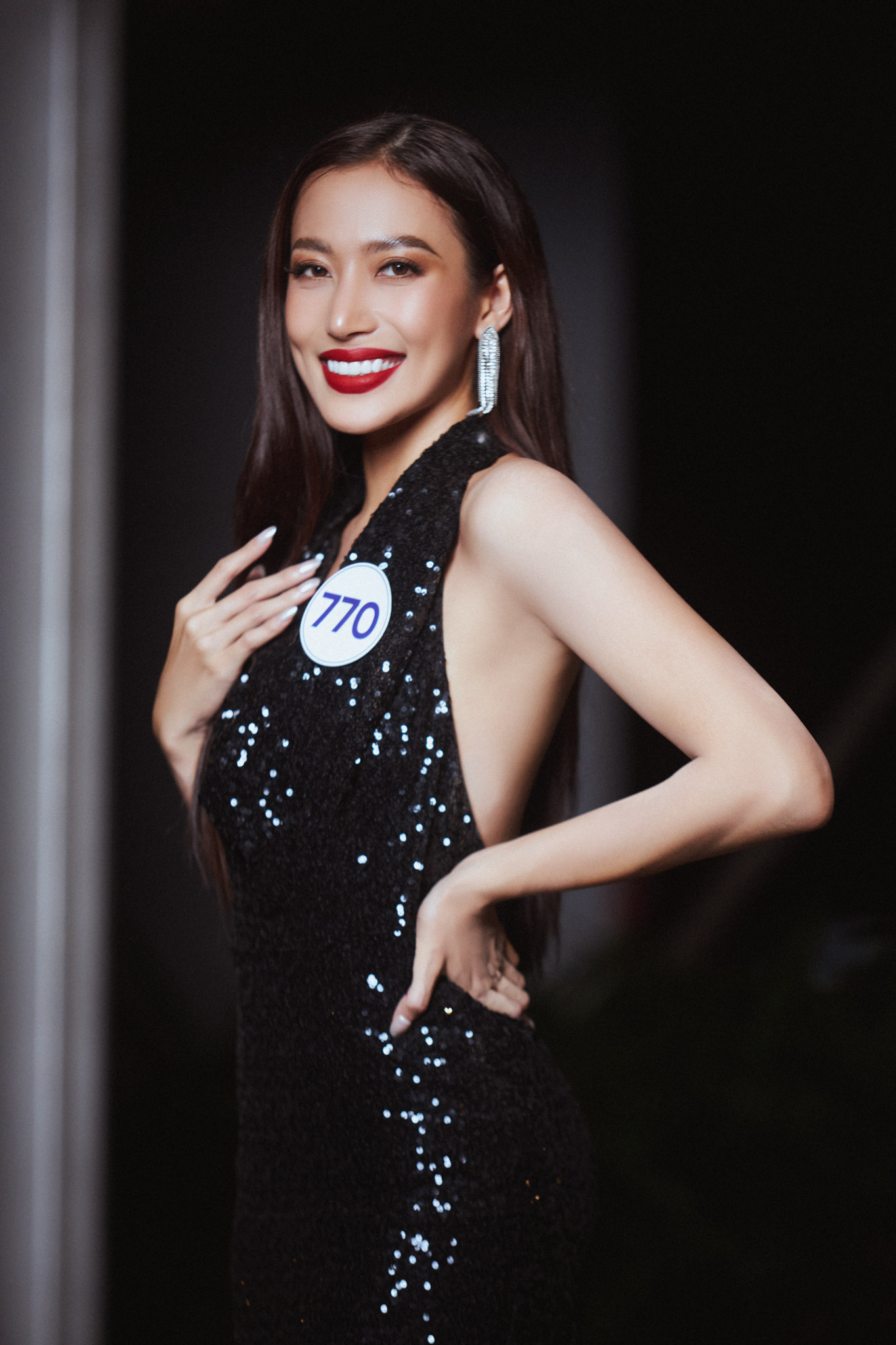 Nữ tiếp viên trưởng lọt Top 70 Hoa hậu Hoàn vũ Việt Nam là ai? - Ảnh 10.