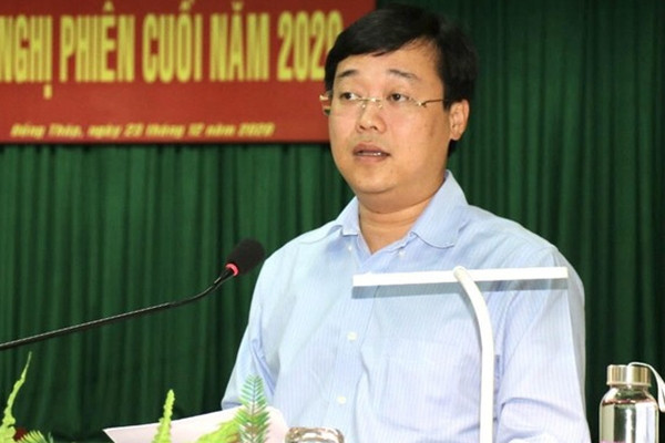 Ông Lê Quốc Phong phát biểu tại Hội nghị tổng kết hoạt động của HĐND Đồng Tháp
