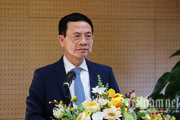 Phát biểu của Bộ trưởng Nguyễn Mạnh Hùng tại hội nghị tổng kết khối viễn thông 2021