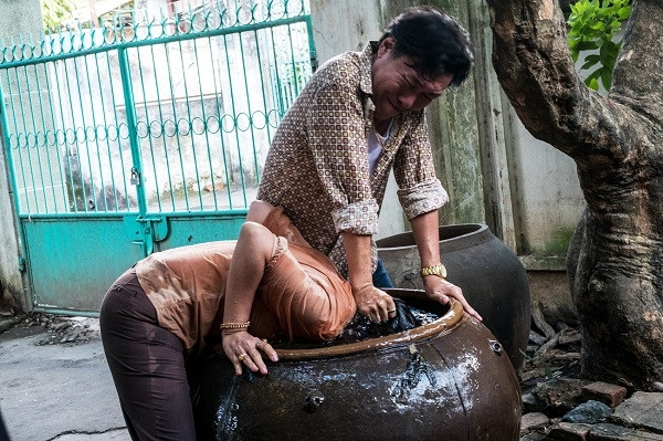 Phim Việt gây sốc về bạo hành gia đình thu 12 tỷ, vượt bom tấn Hollywood