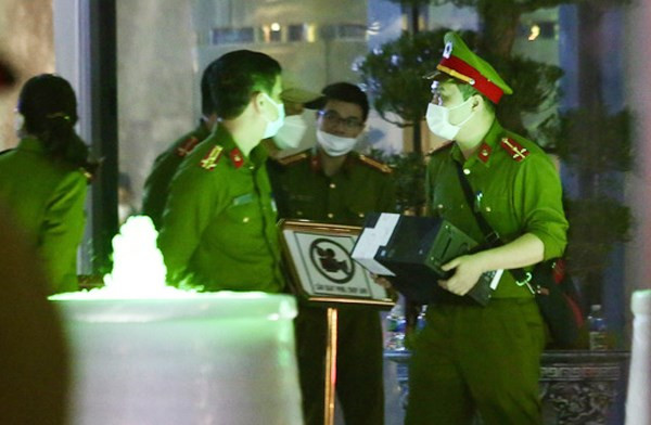 Police request eight banks to provide information related to FLC Group case hinh anh 1