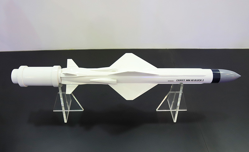 Chiêm ngưỡng tên lửa, tàu chiến, xe tăng cực mạnh ở Hà Nội