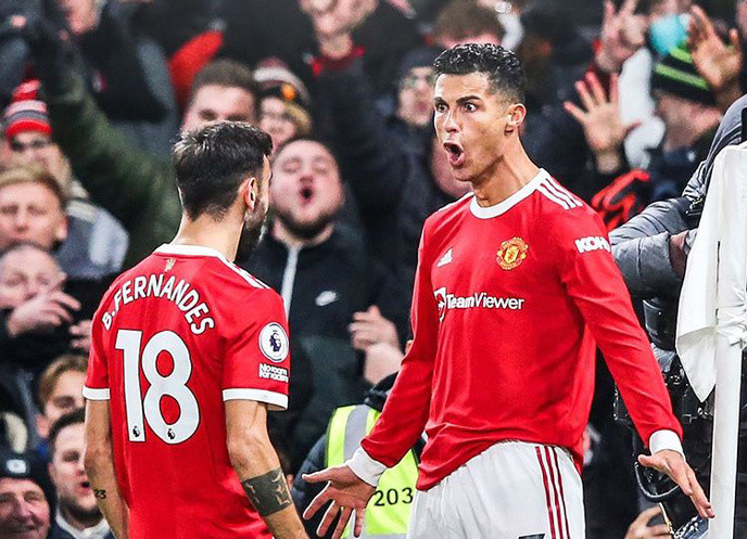 Ronaldo chói sáng, MU ngược dòng hạ Arsenal