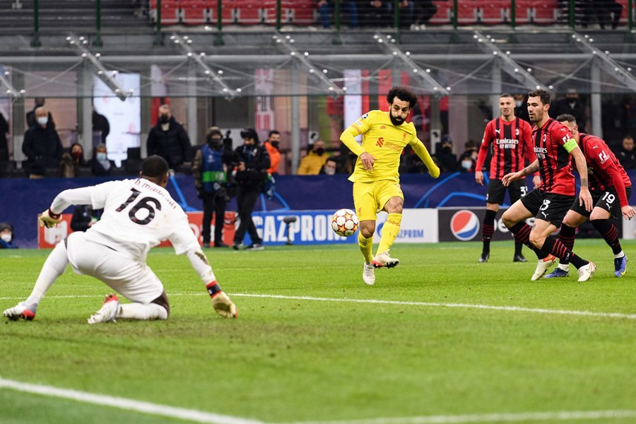 Salah lập công, Liverpool tiễn Milan rời Champions League