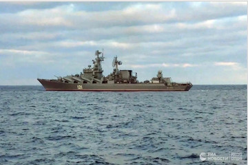 Soái hạm Nga bị chìm, nổ lớn ở nhiều thành phố Ukraine