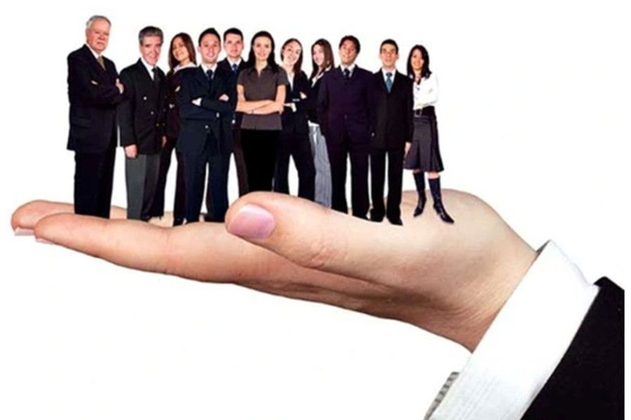 Sốc chuyện tuyển nhân viên lương 800 triệu đồng/tháng