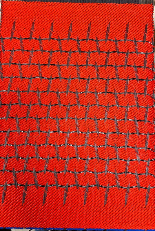 Sợi vải đặc biệt có thể biến quần áo thành… thiết bị nghe -0