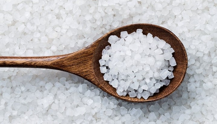 Why does eating a lot of salt cause stomach cancer?